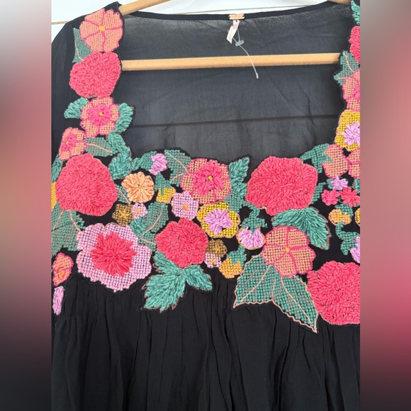 NWOT FREE PEOPLE Madeline Tunic Floral Embroidered Black Combo Size Small $168 - Picture 6 of 12